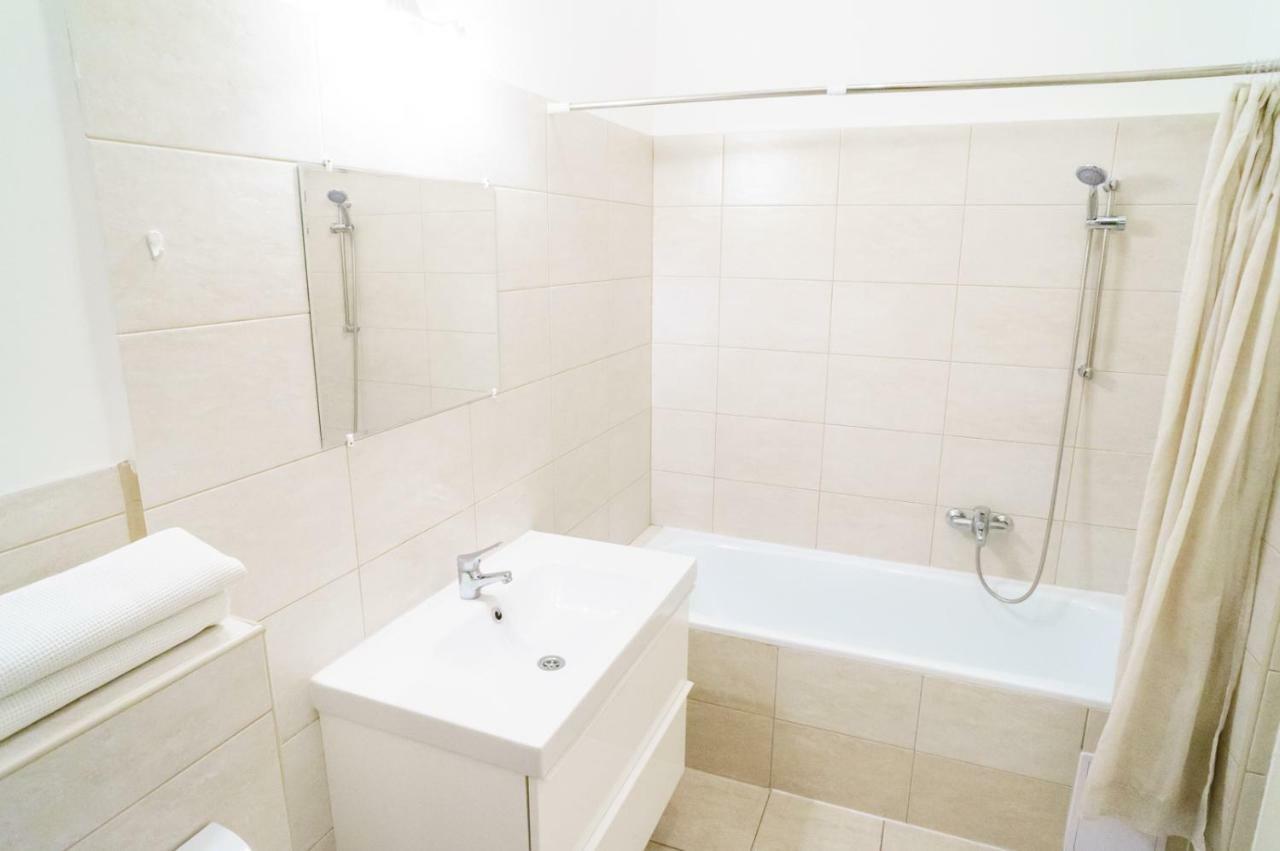 Budapest Kingdom Apartment Central & Car Parking On-Site & Aircon & Quiet & Family Friendly Exterior photo